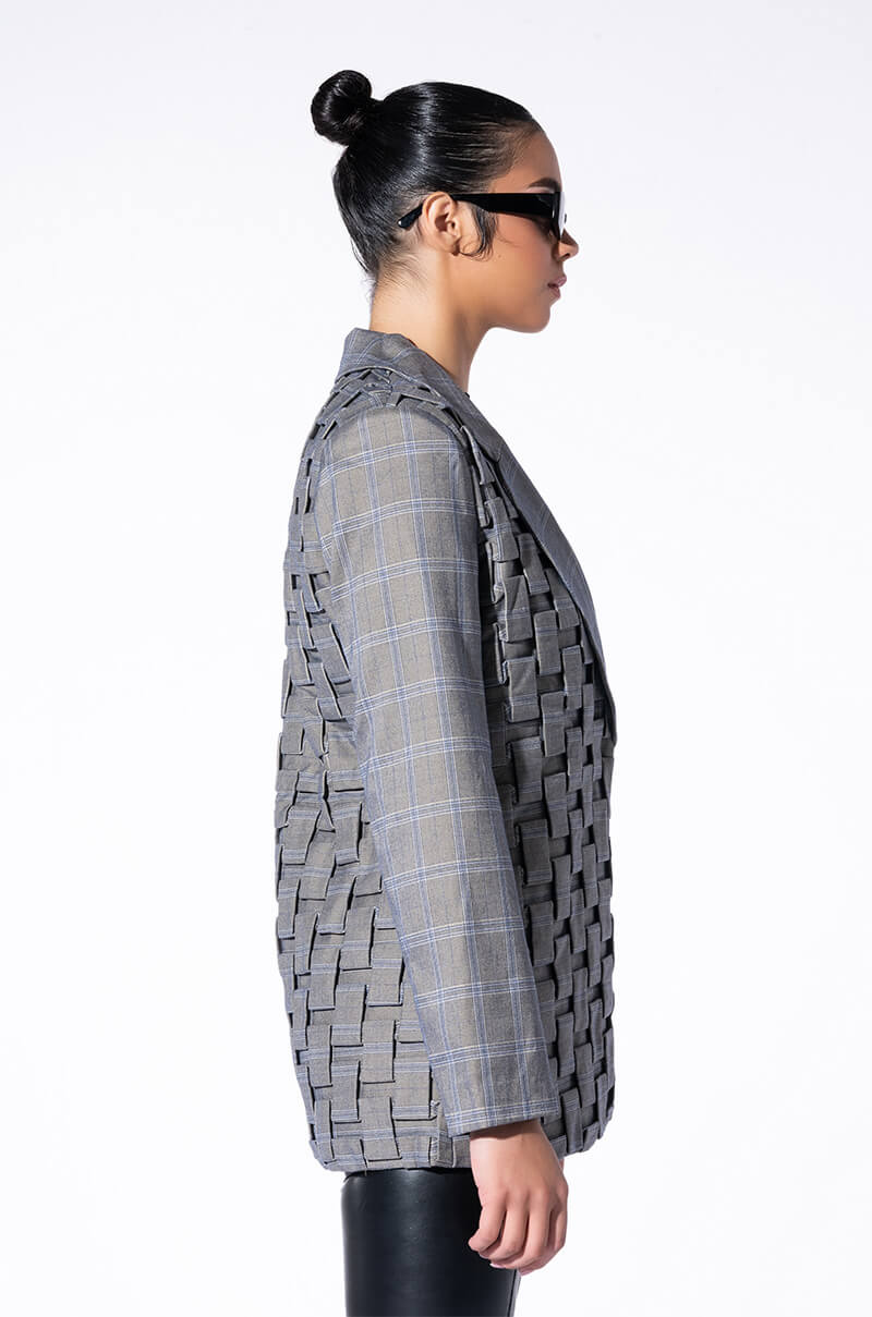 GOT ME IN LOVE WEAVE PLAID BLAZER