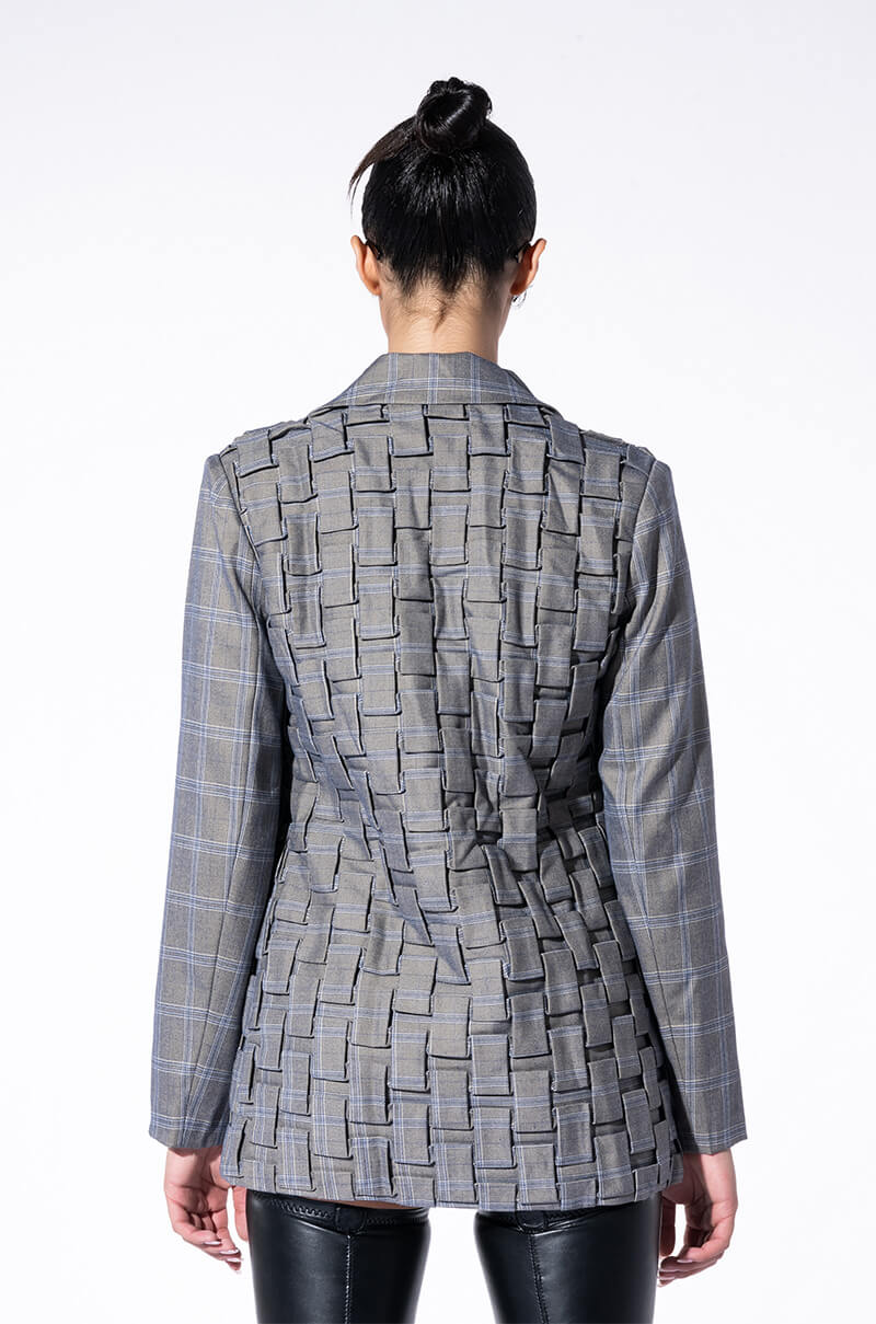 GOT ME IN LOVE WEAVE PLAID BLAZER