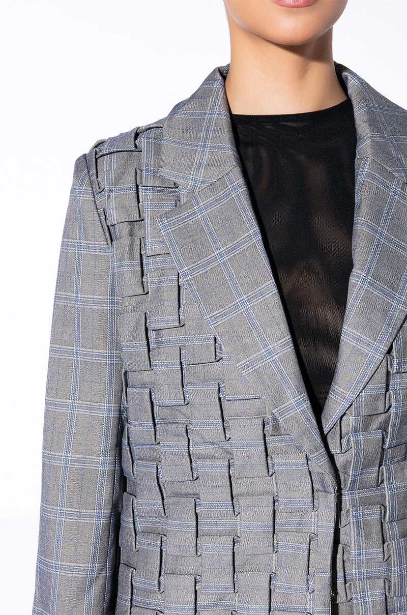 GOT ME IN LOVE WEAVE PLAID BLAZER