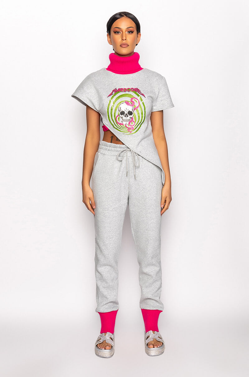 HARD GRAPHIC MOCK NECK SLEEVELESS SWEATSHIRT
