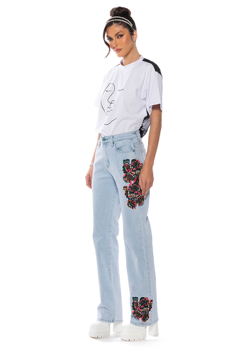 HIDDEN FACES EMBROIDERY DETAILED STRAIGHT LEG JEANS