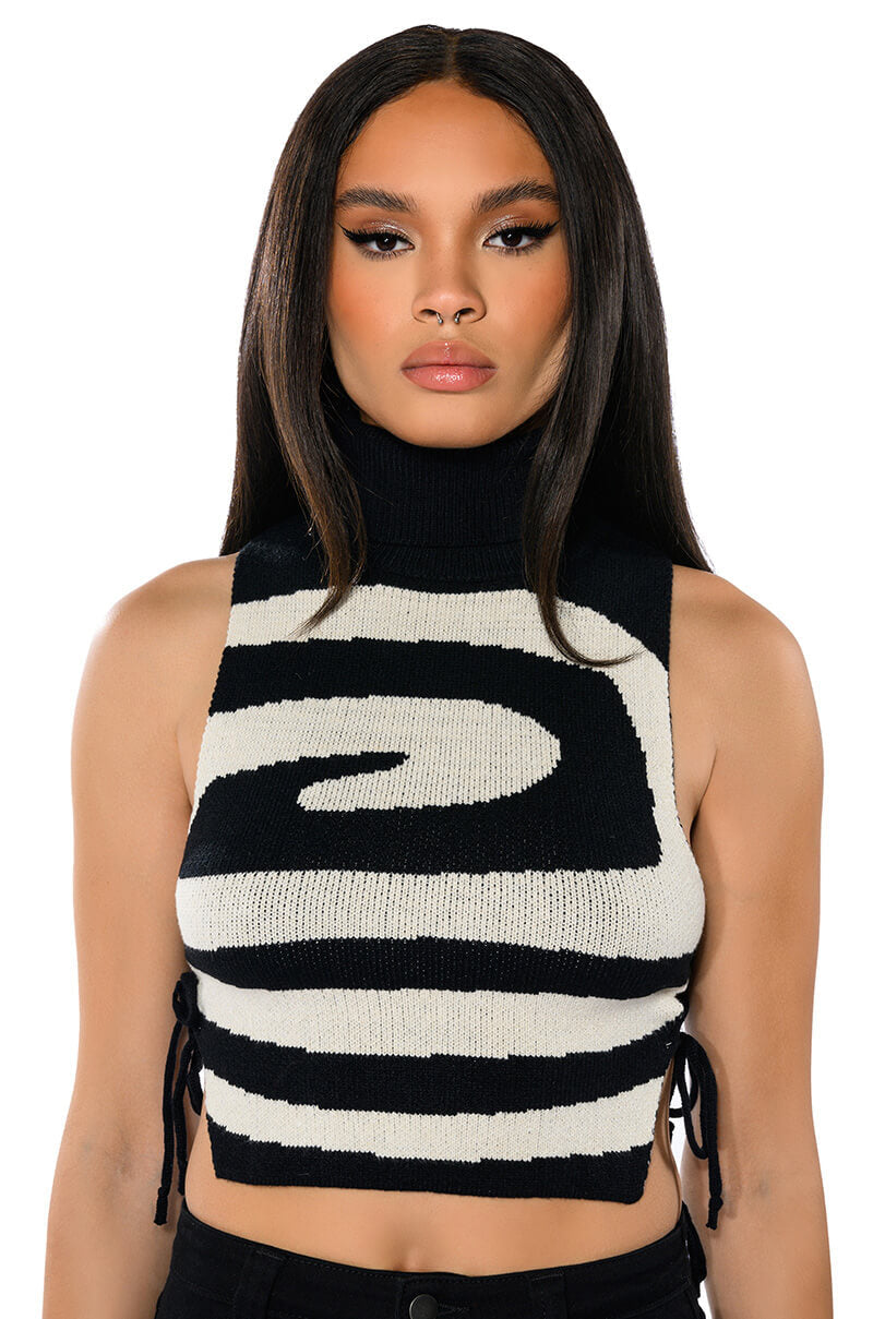 HOLD MY HEART TURTLE NECK TANK TOP