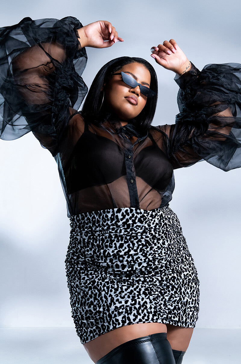 JOYEUX ANNIVERSAIRE SUPER VOLUMINOUS SLEEVE BLOUSE