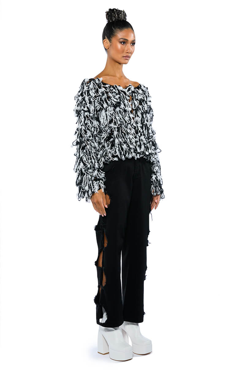 KEEP IT 100 CROPPED SWEATER