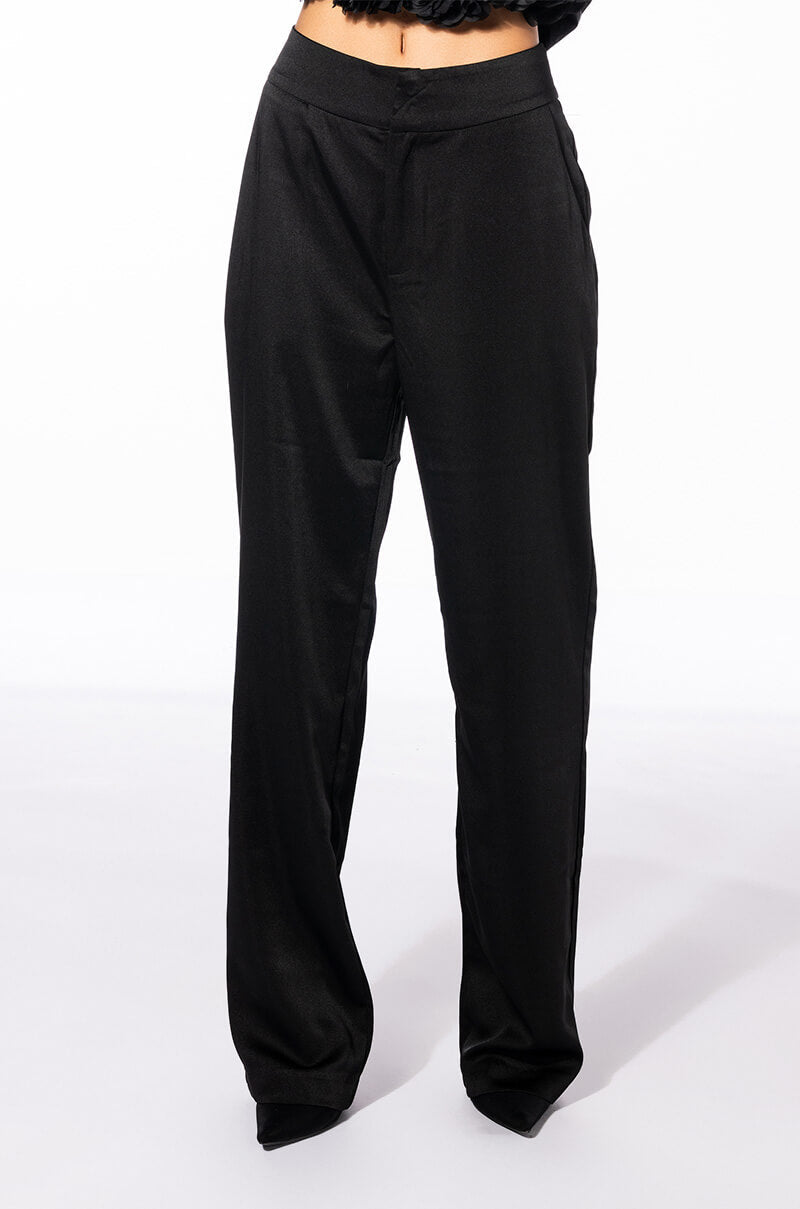 KEEP YOU WAITING HIGH RISE STRAIGHT LEG TROUSER