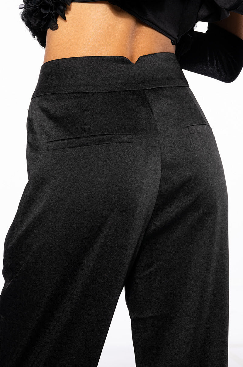 KEEP YOU WAITING HIGH RISE STRAIGHT LEG TROUSER