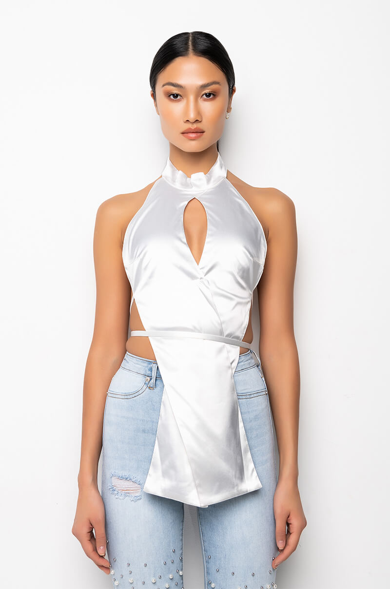 KINU KEY HOLE OPEN BACK BLOUSE