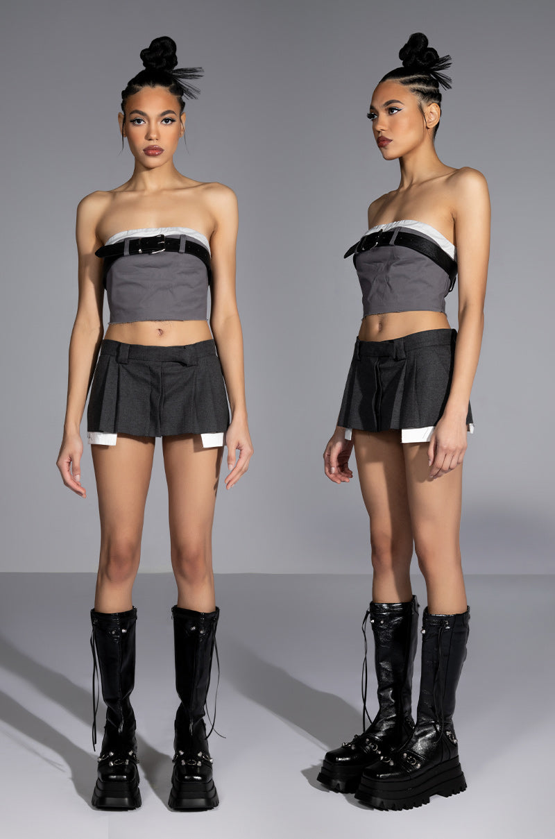 KISSES BELTED CROP TOP