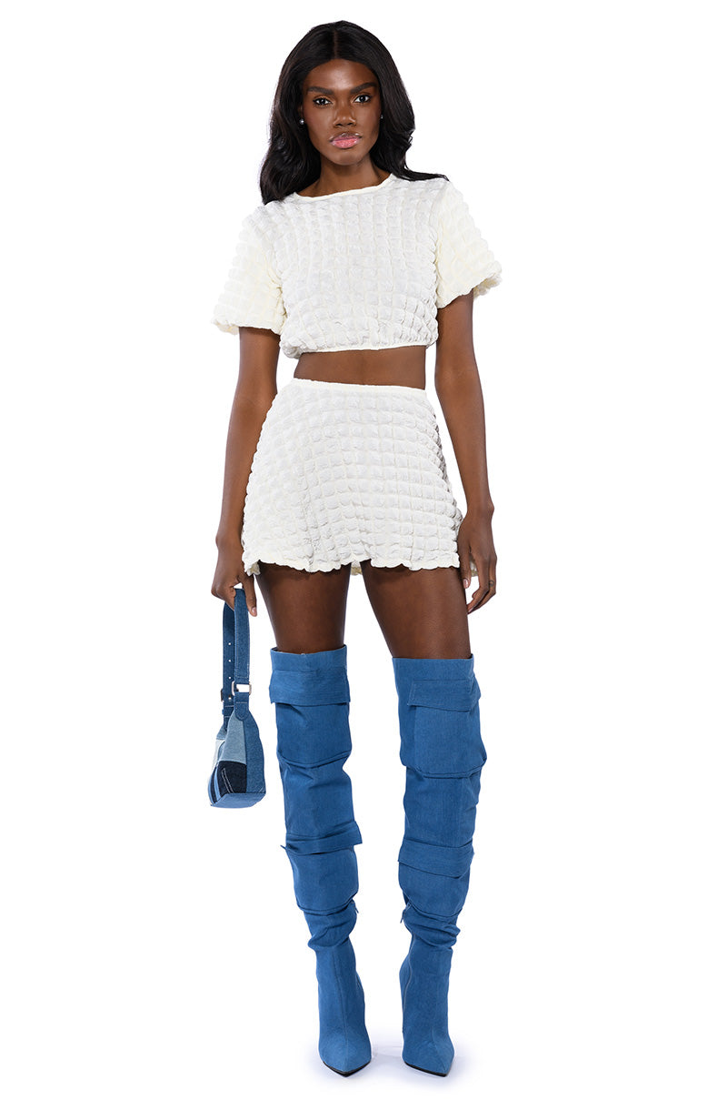 LIKE A DAISY TEXTURED MINI SKIRT