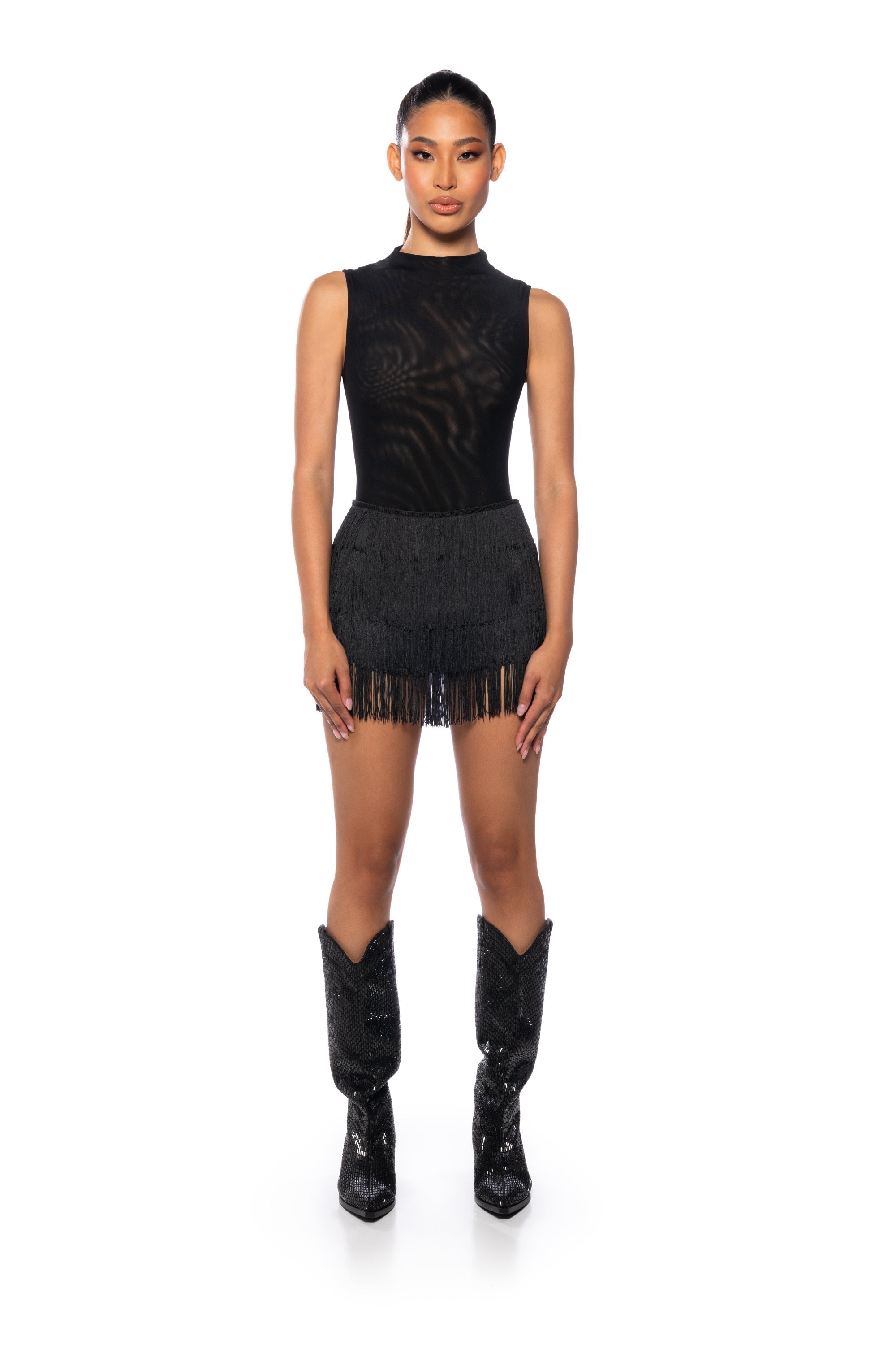 LOSE CONTROL FRINGE SHORT