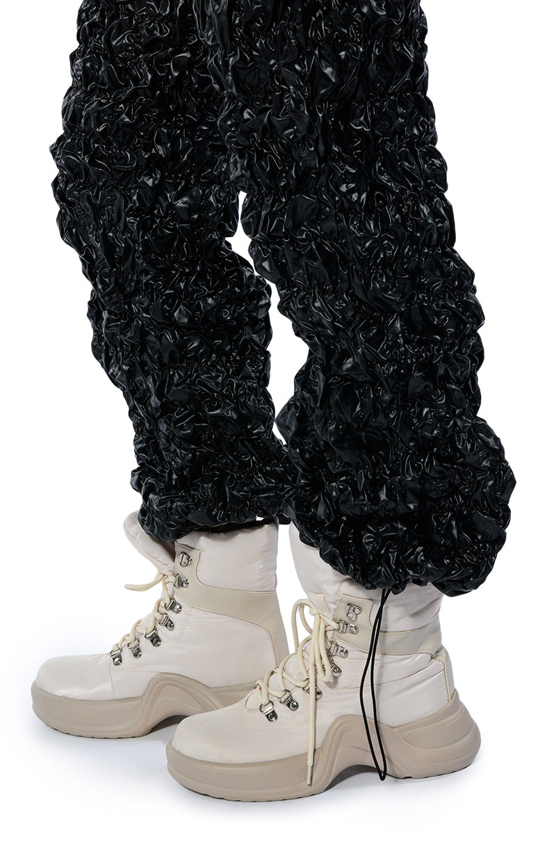 LOSE CONTROL TEXTURED PANTS
