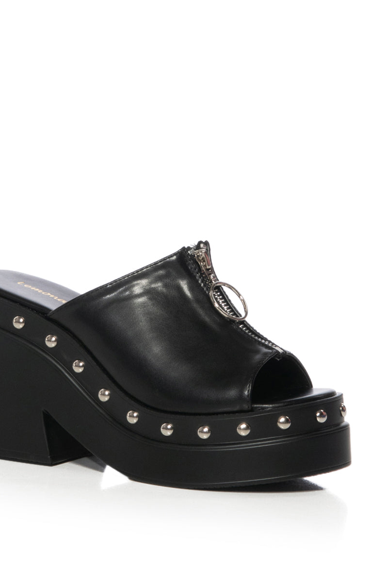 RAMI CHUNKY SANDAL IN BLACK
