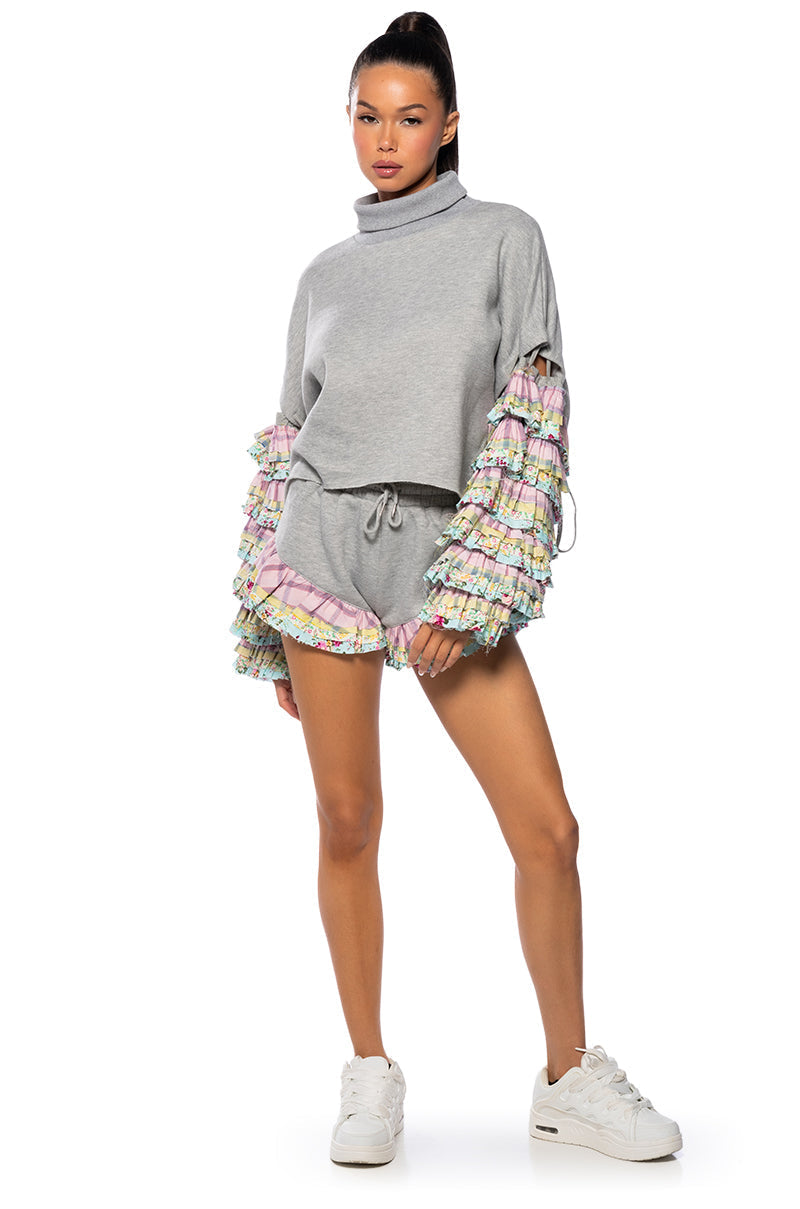 MODERN ESSENCE RUFFLE SLEEVE PULLOVER