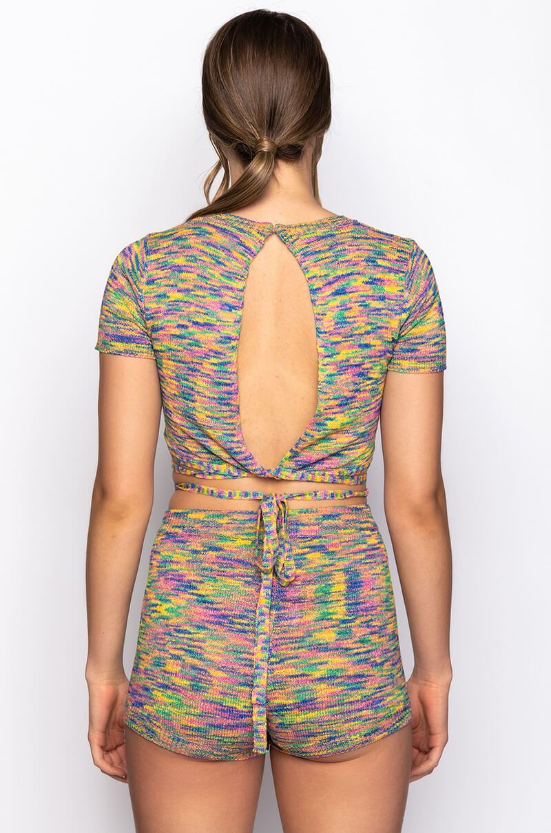 MONROE KEYHOLE BACK LIGHTWEIGHT WRAP KNIT TOP