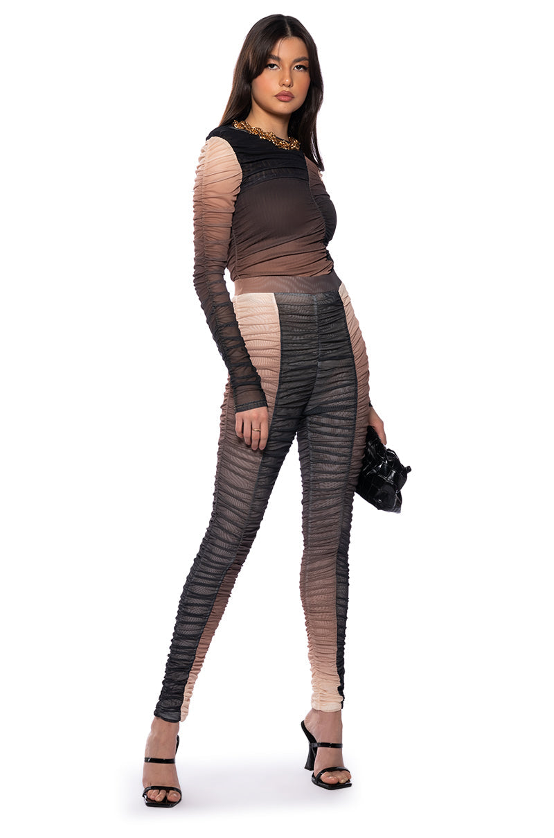 NATALIA RUCHED LEGGINGS