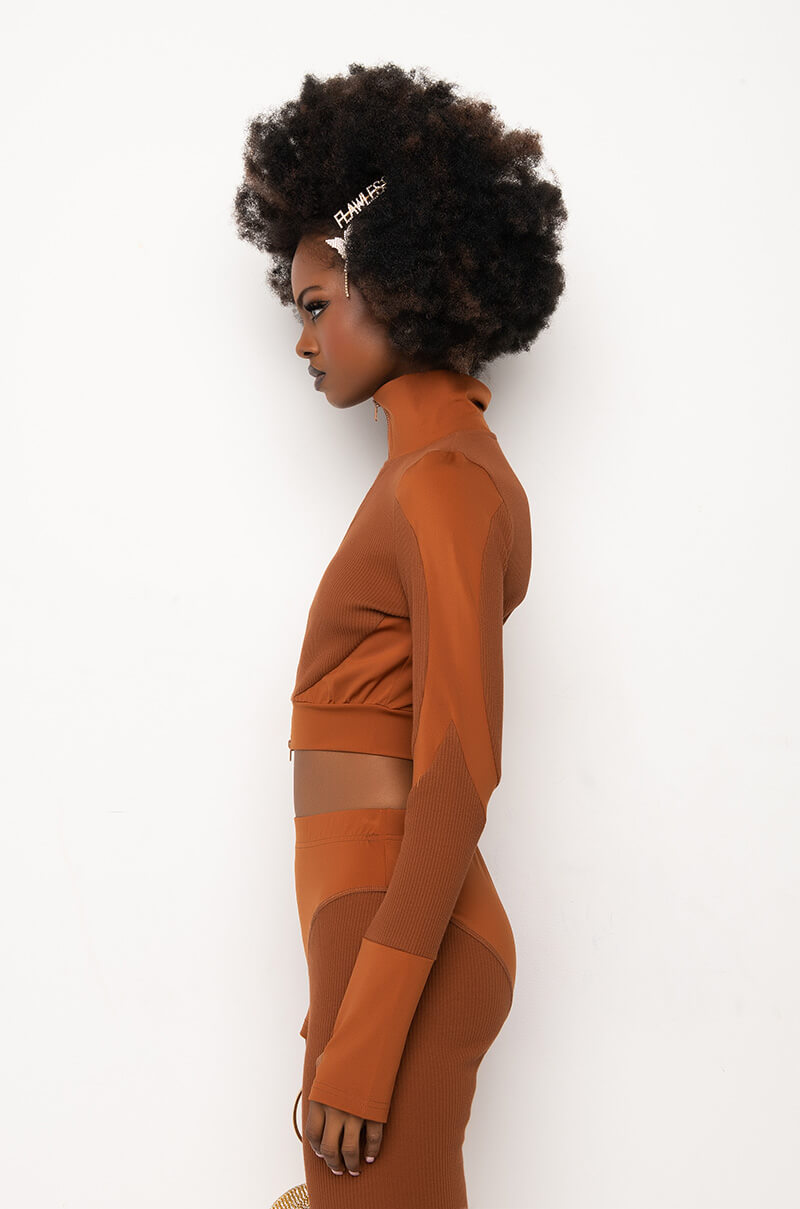 CHARIS RIBBED CROP ZIP TURTLENECK