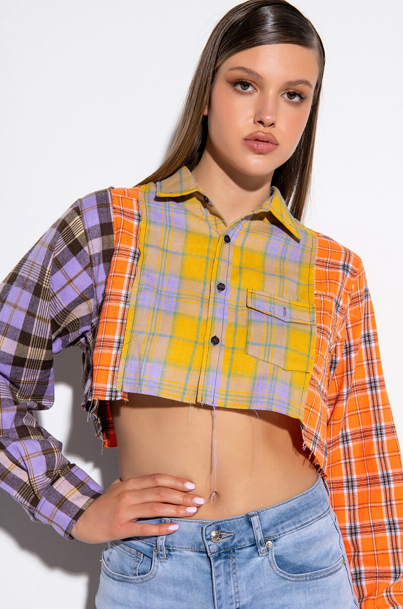 NEW TO HER CROPPED BUTTON UP PLAID TOP