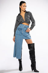 NO FRONTING CROPPED PLAID TOP
