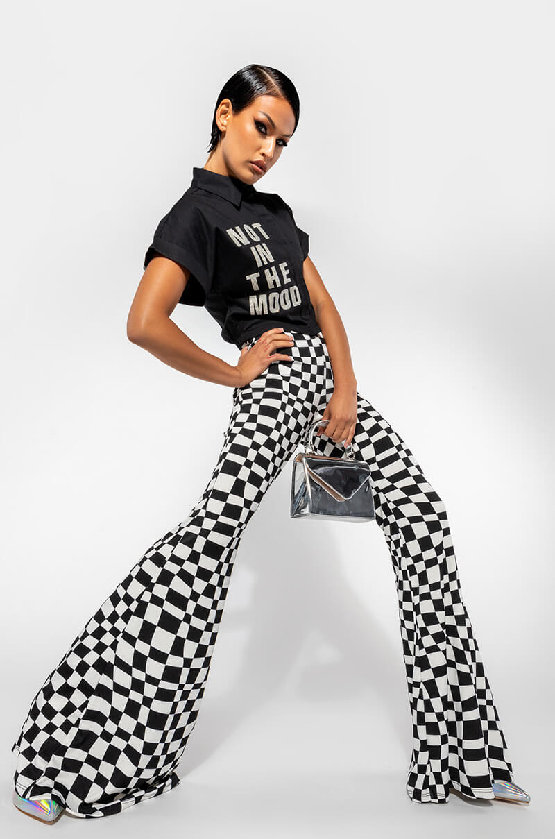 NOT IN THE MOOD CROPPED BUTTON DOWN BLOUSE