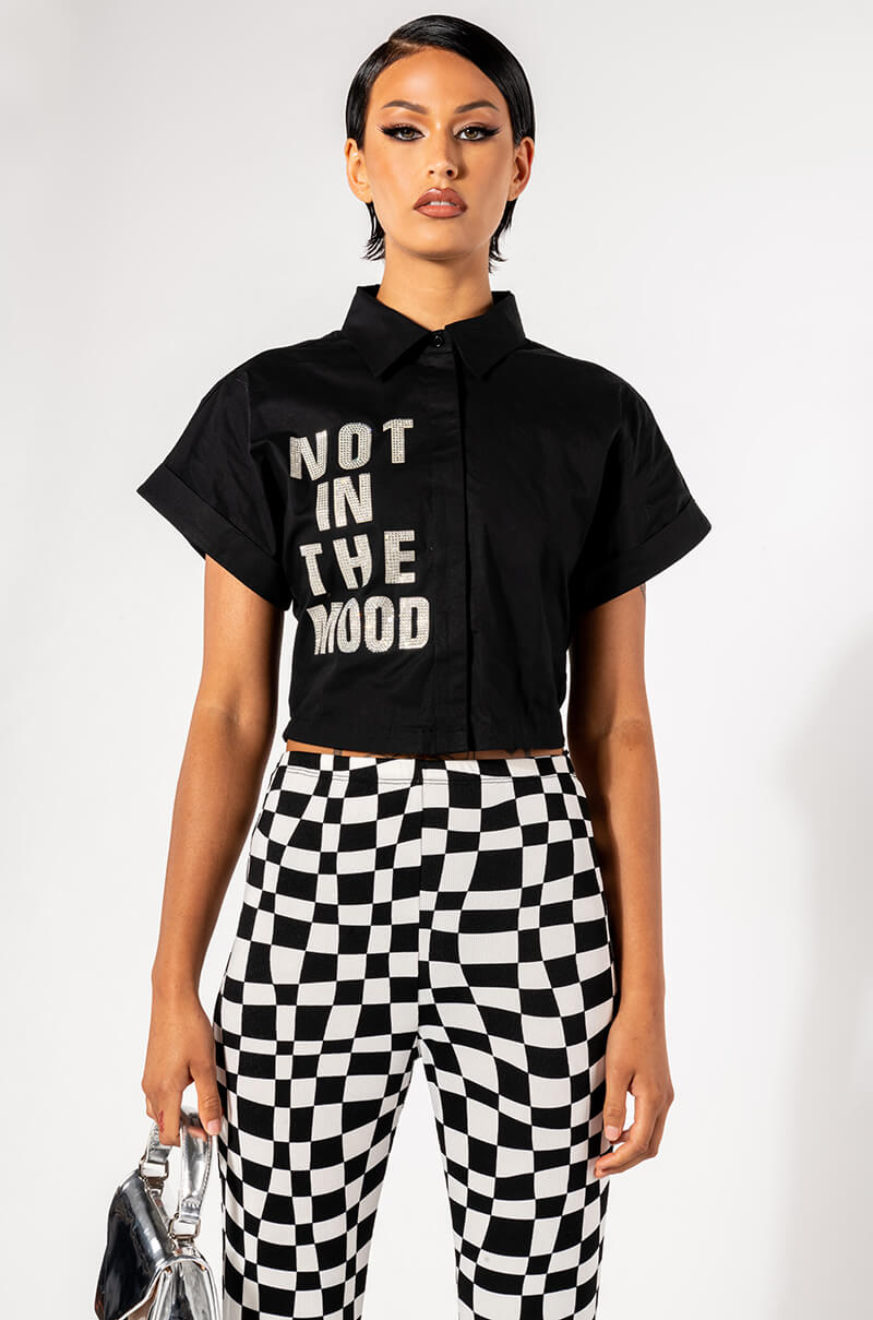 NOT IN THE MOOD CROPPED BUTTON DOWN BLOUSE