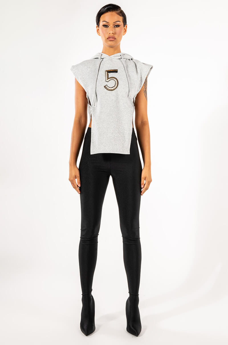 NUMERO UNO SLEEVELESS SWEATSHIRT