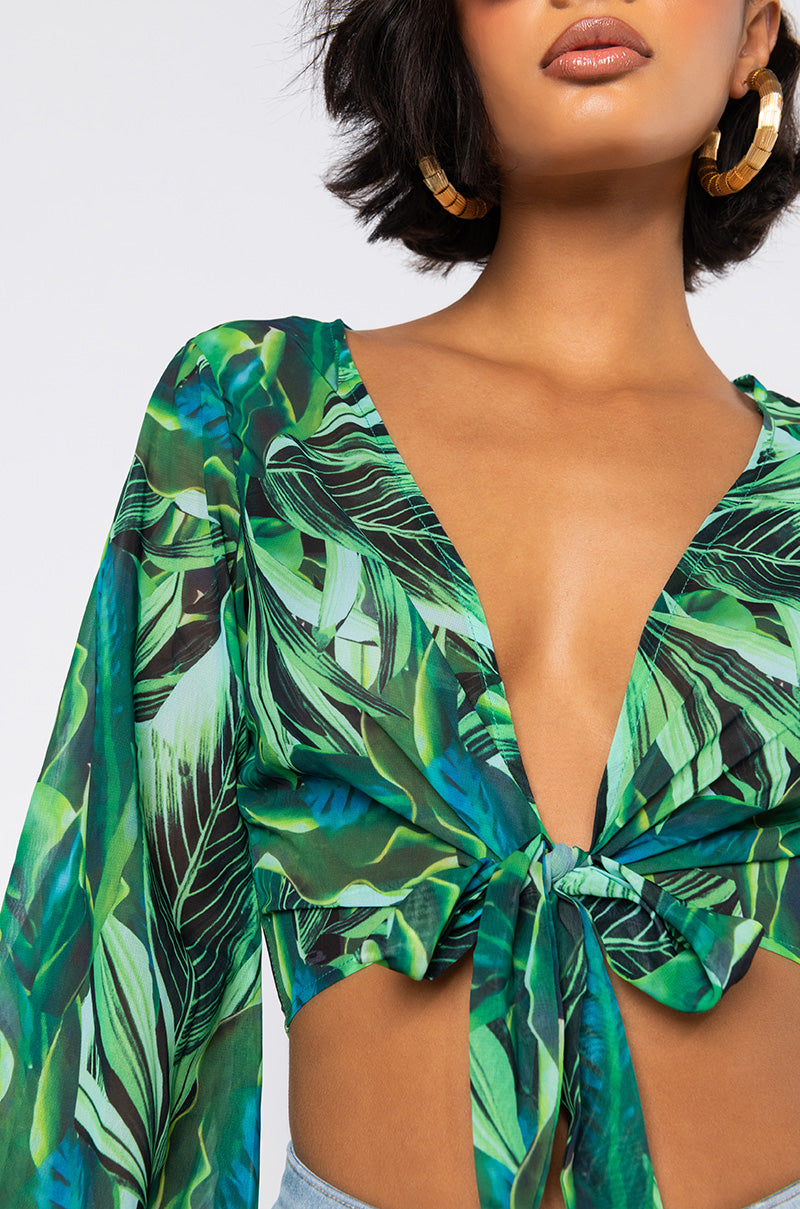 ON A STROLL TIE FRONT TOP