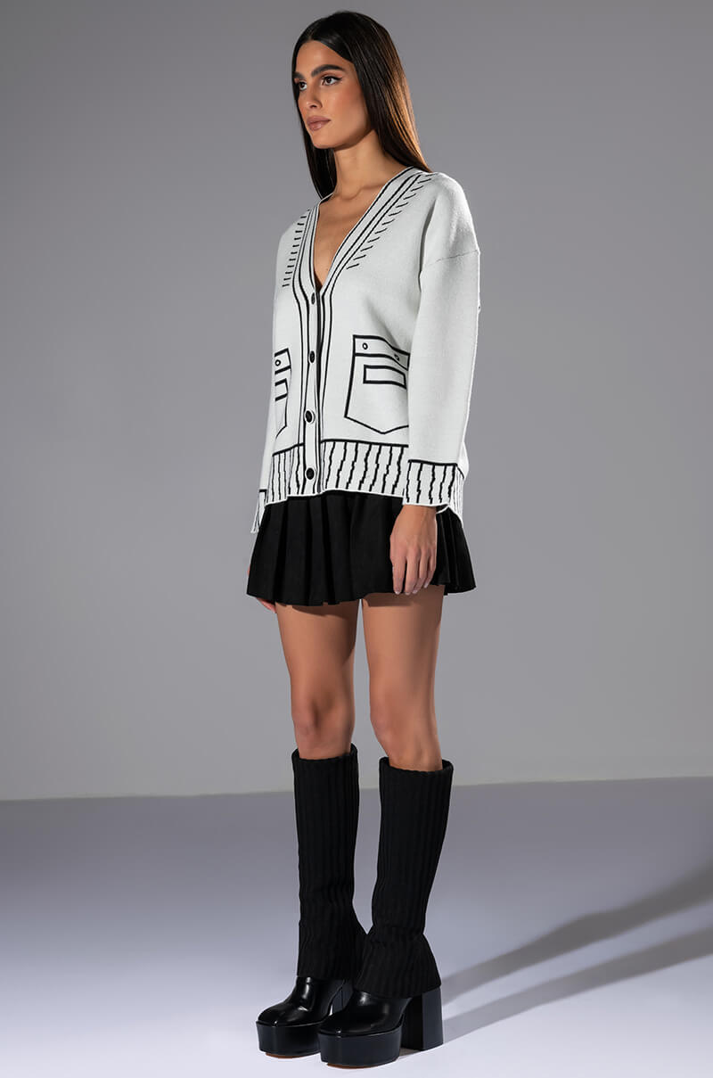 ON MY OWN PLEATED SKIRT