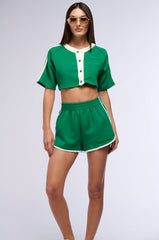 ON POINT BUTTON DOWN CROP TOP IN GREEN