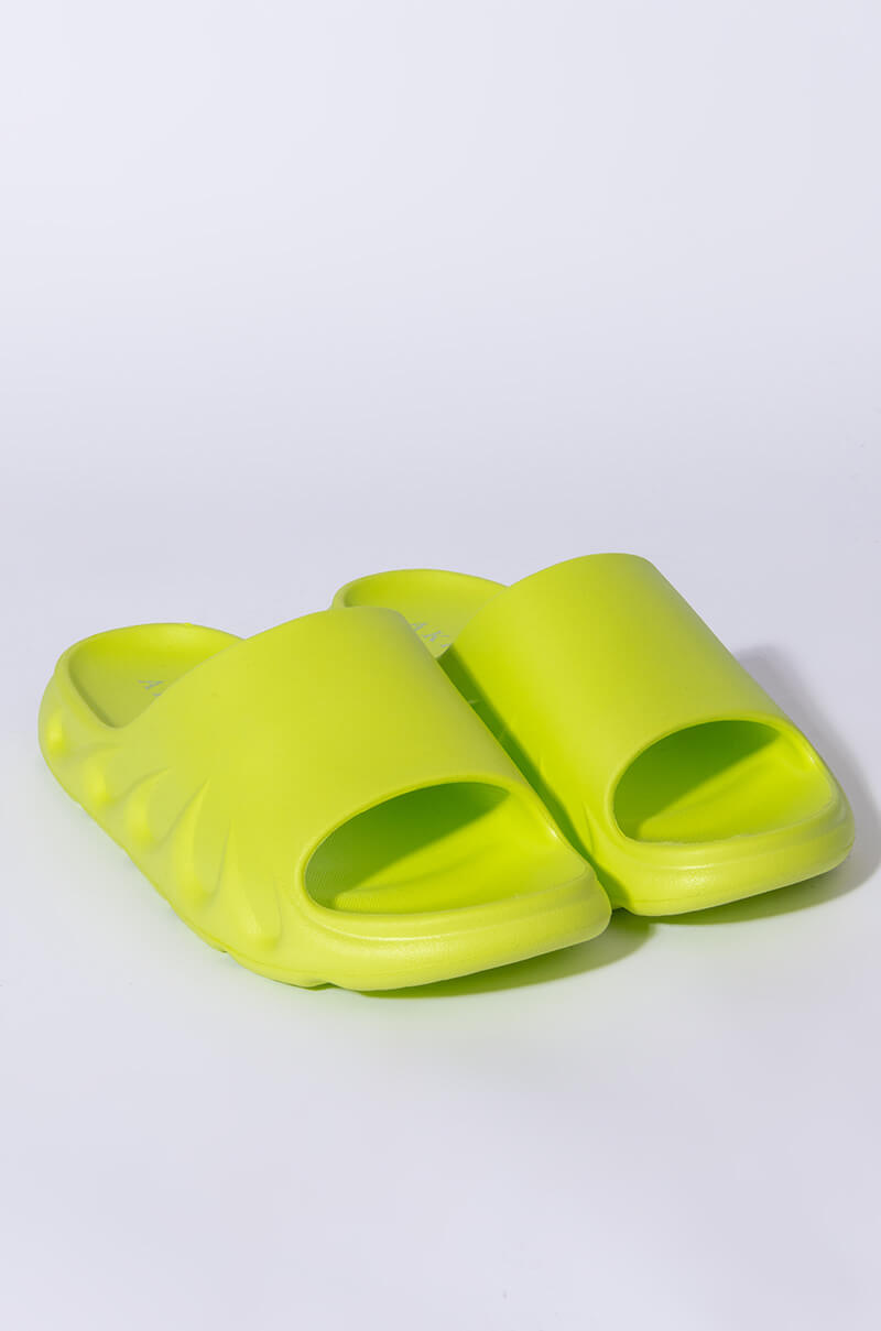 ONLY IN MY DREAMS FLAT SANDAL IN GREEN