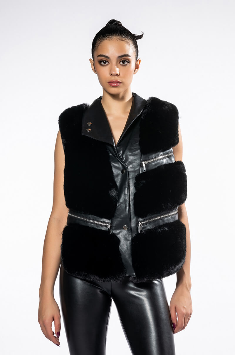 OVERSIZE MOTO VEST WITH FAUX FUR