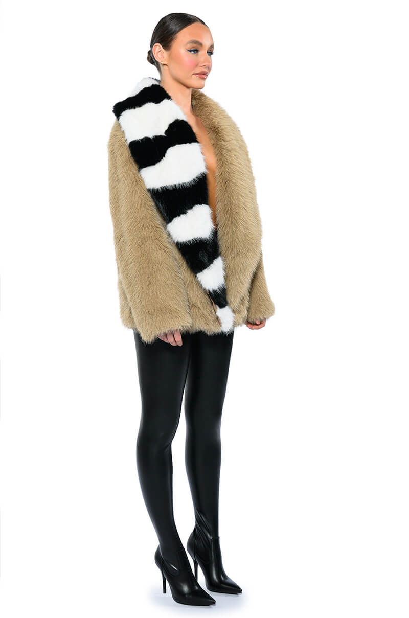 OVERSIZE SOFT FAUX FUR STRIPE JACKET
