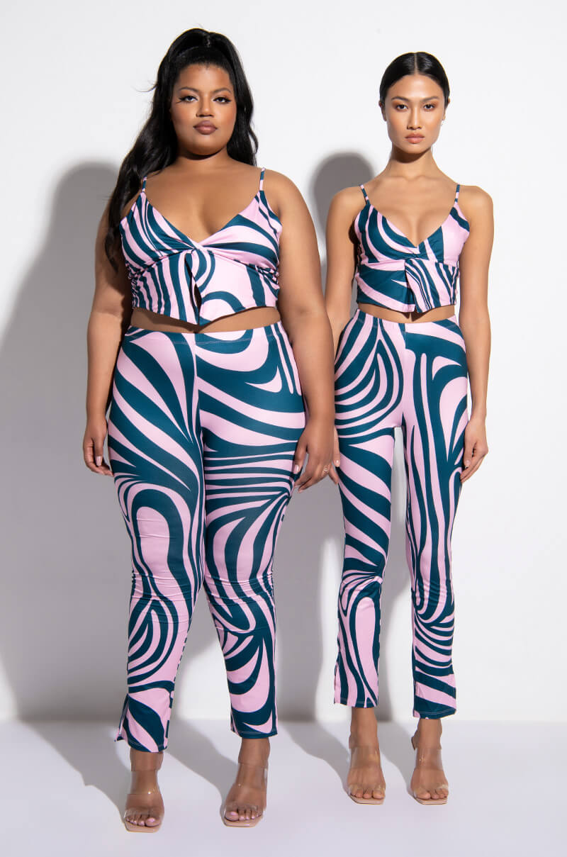 JENNIE STRAIGHT LEG LEGGING WITH SIDE SLIT