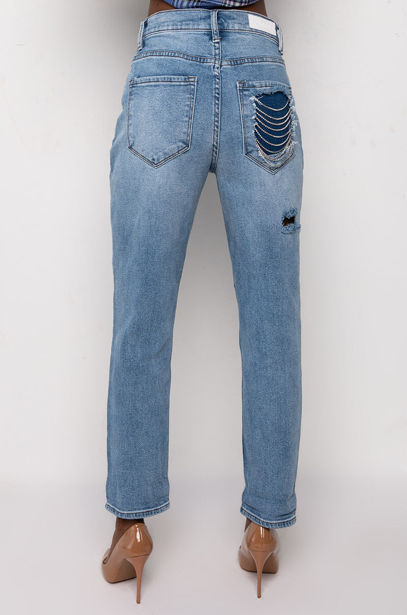 PARADISE MOM JEANS WITH RHINESTONE BACK POCKET