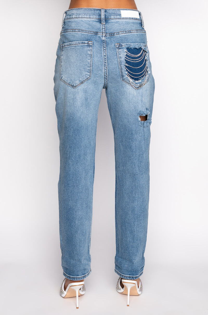 PARADISE MOM JEANS WITH RHINESTONE BACK POCKET