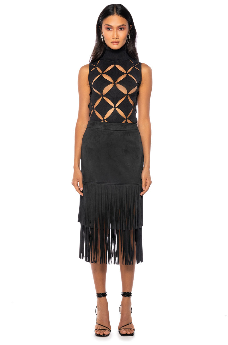 PARALLEL DIMENSION SLEEVELESS TURTLENECK