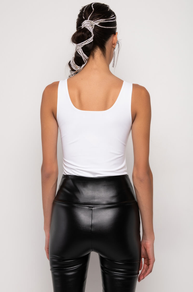 PAXTON ROUND NECK SLEEVELESS BODYSUIT