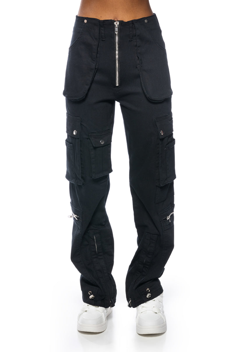 PLAY IT MID RISE STRAIGHT JEANS