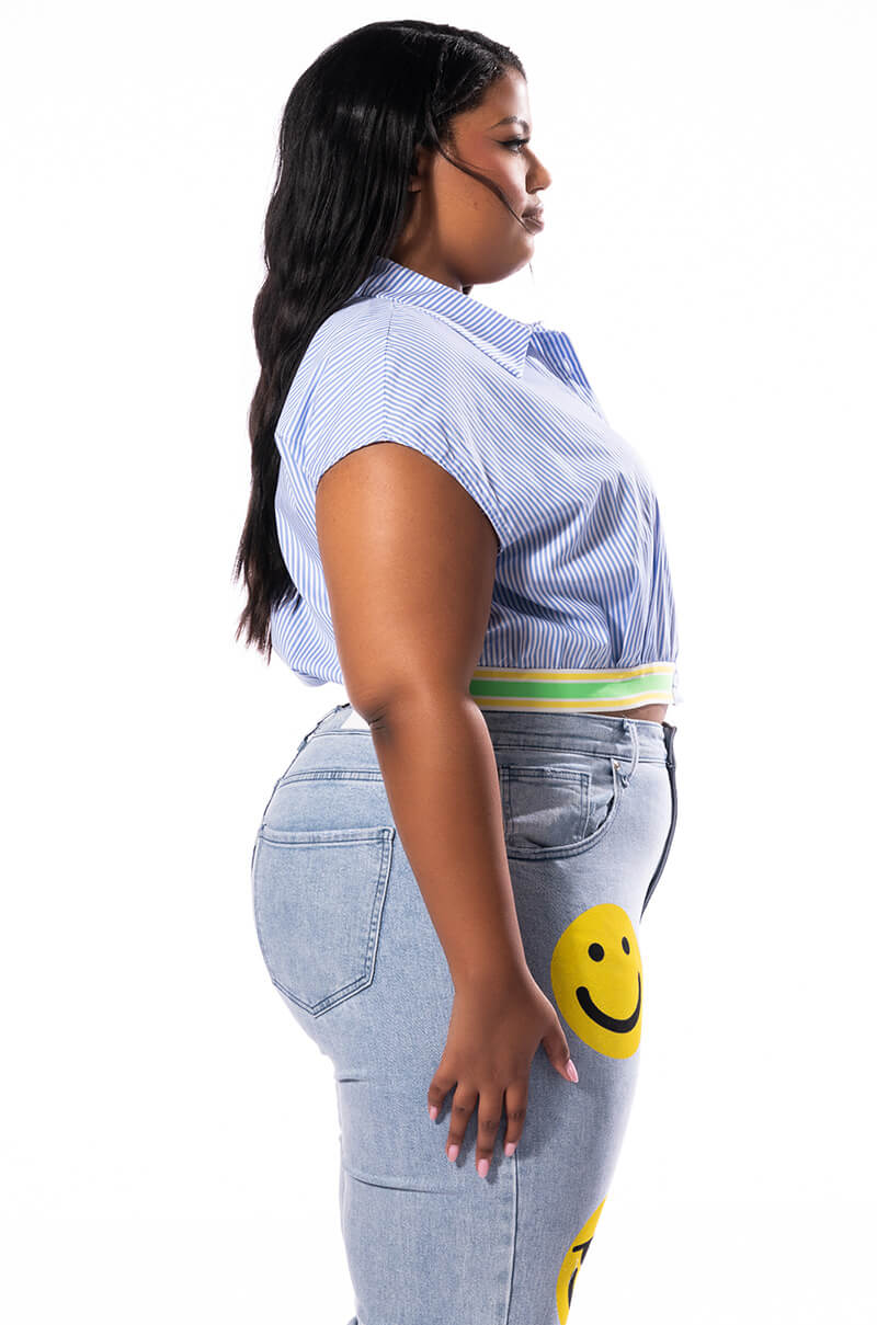 PLUS DIRTY MARTINI CROPPED SHORT SLEEVE POPLIN BLOUSE