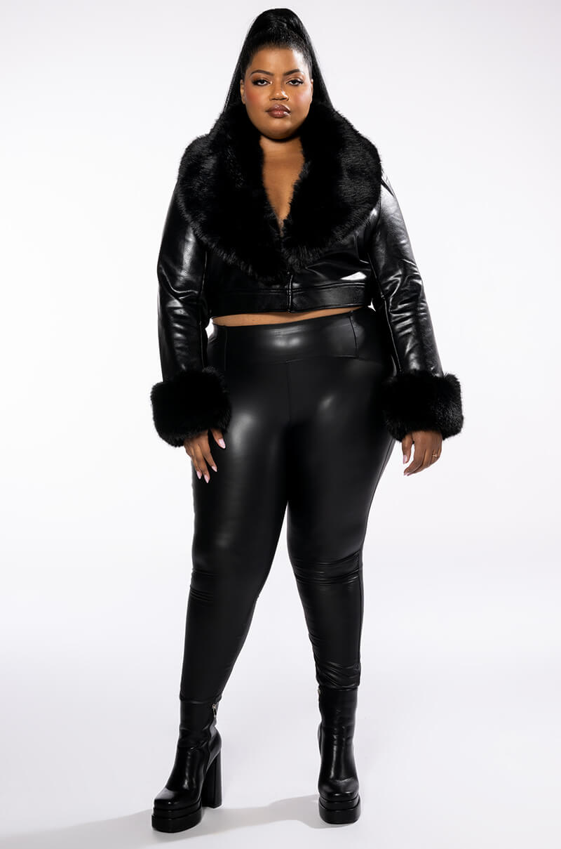 PLUS GISELE CROP MOTO BLAZER