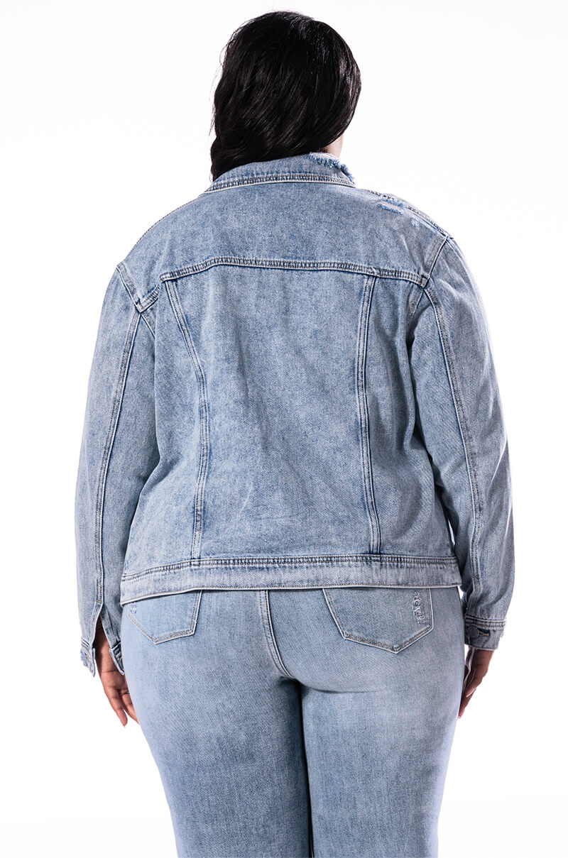 PLUS CLASSIC FIT MID LENGTH DENIM
