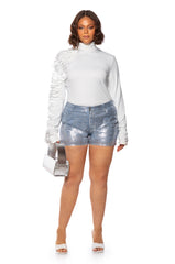 NADIA PLUS ORGANZA LONG SLEEVE SCALE TOP IN WHITE