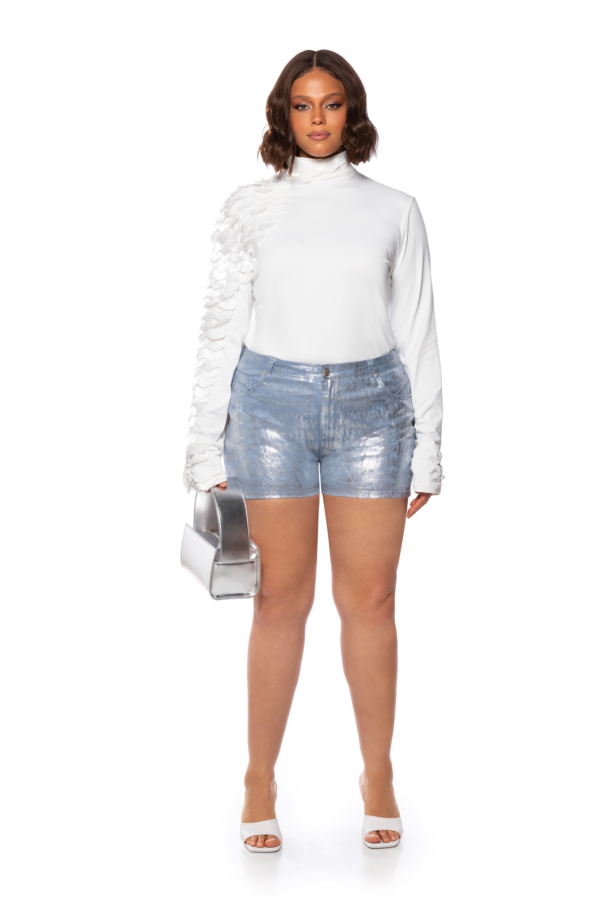 NADIA PLUS ORGANZA LONG SLEEVE SCALE TOP IN WHITE
