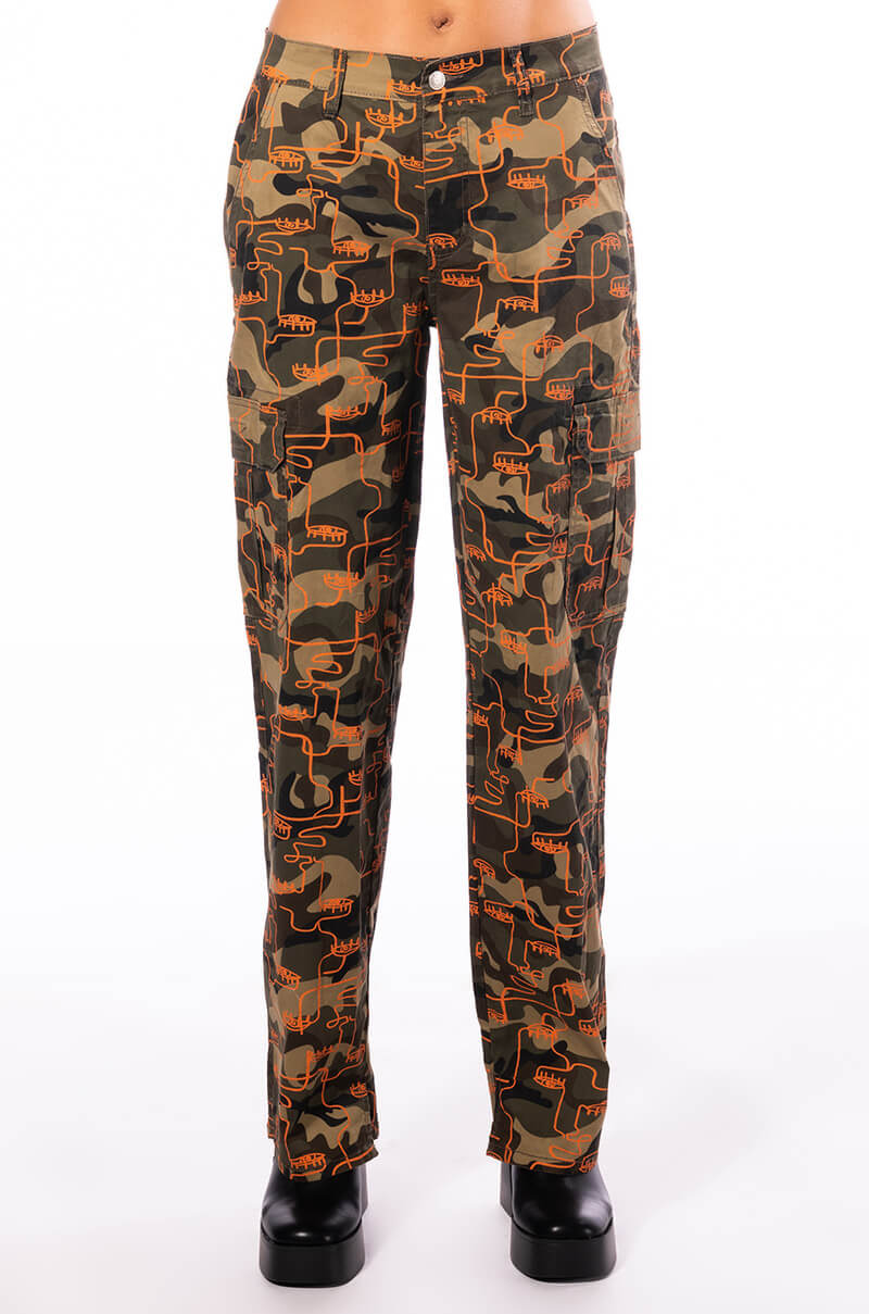 PRINTED CAMO CARGO PANT