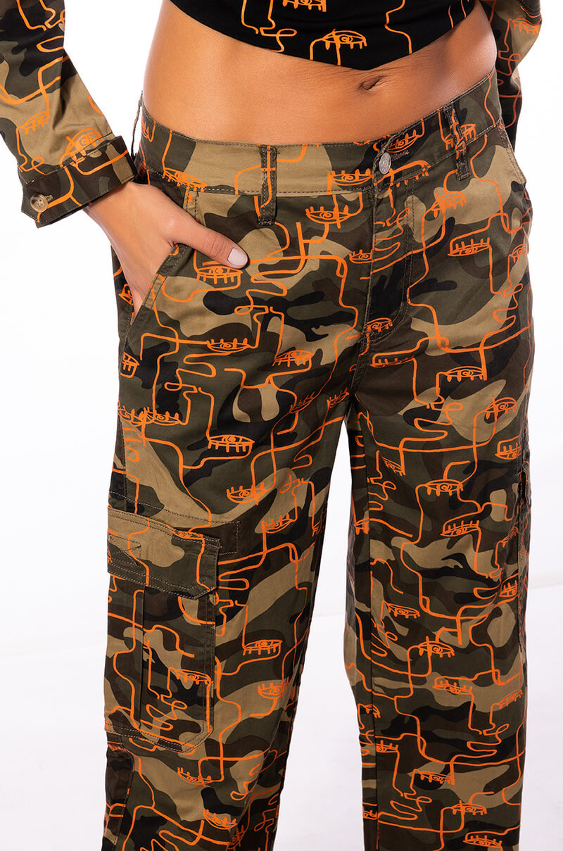 PRINTED CAMO CARGO PANT