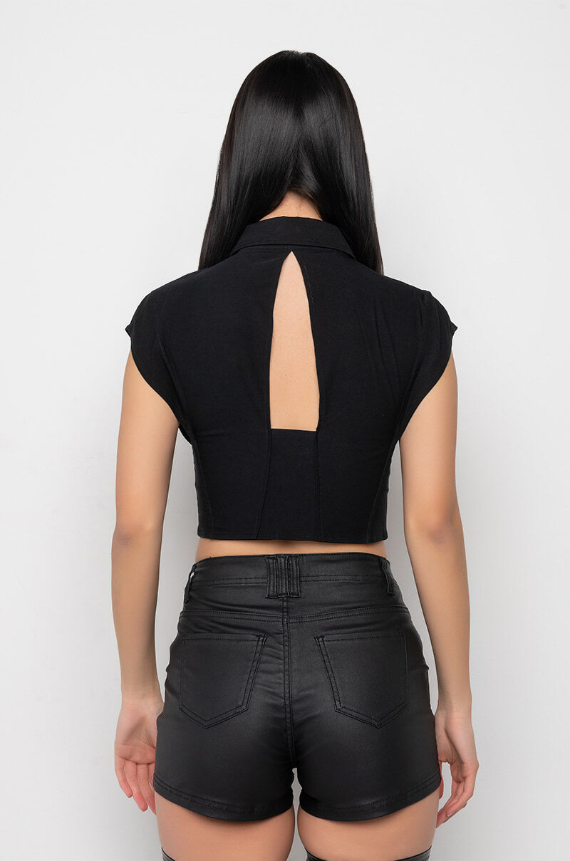 REGARDLESS CROPPED COLLARD BLOUSE