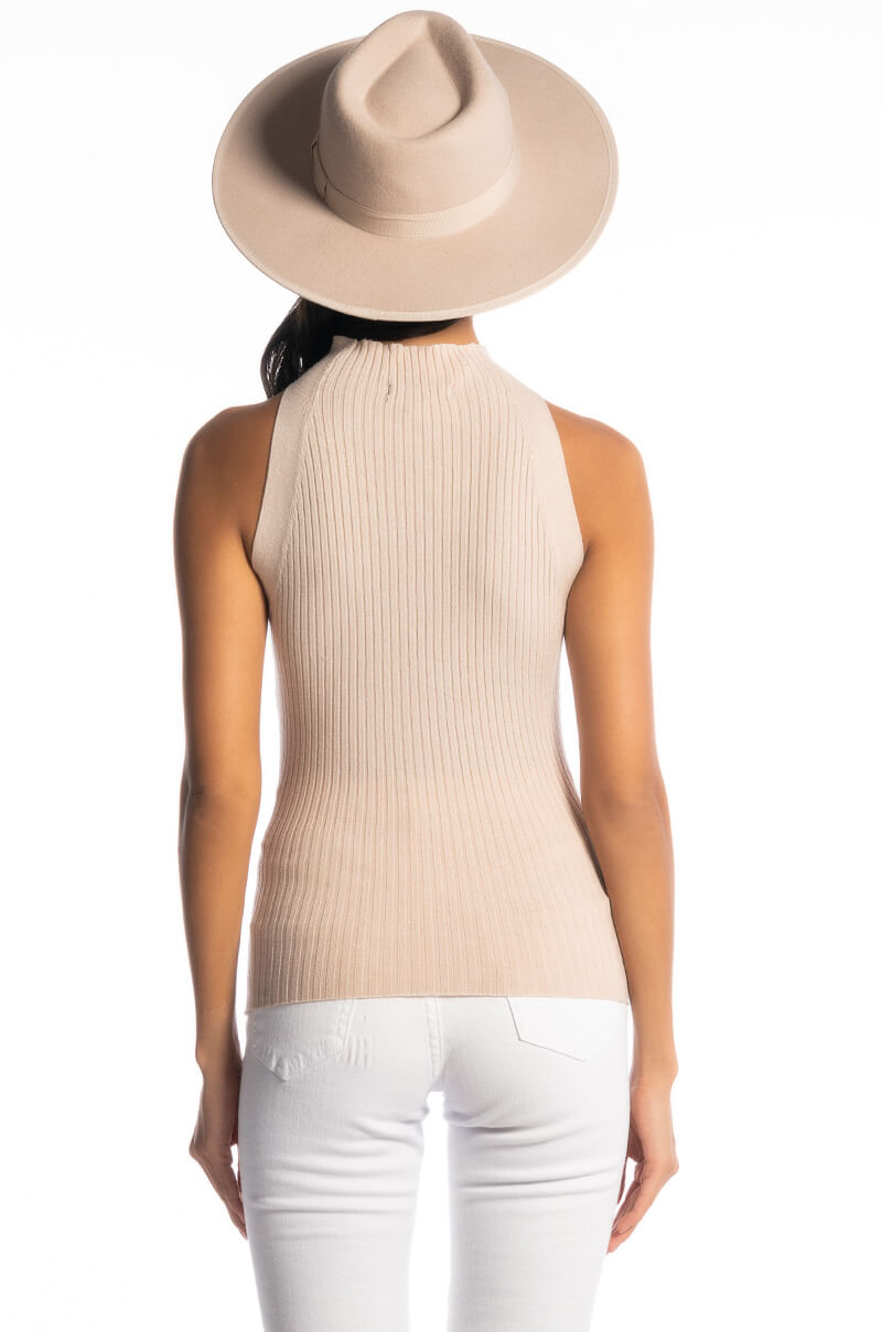 REMI CUT OUT DETAIL KNIT TOP