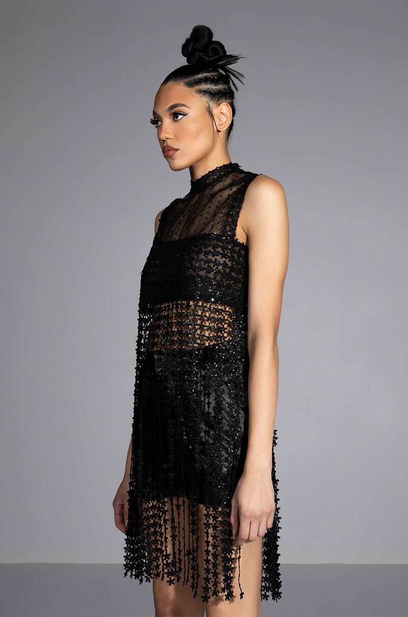 RIVER LACE FRINGED SLEEVELESS TOP