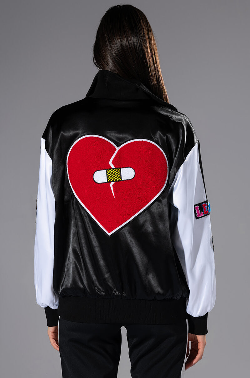 RUNNING LAPS QUARTER ZIP SWEATSHIRT