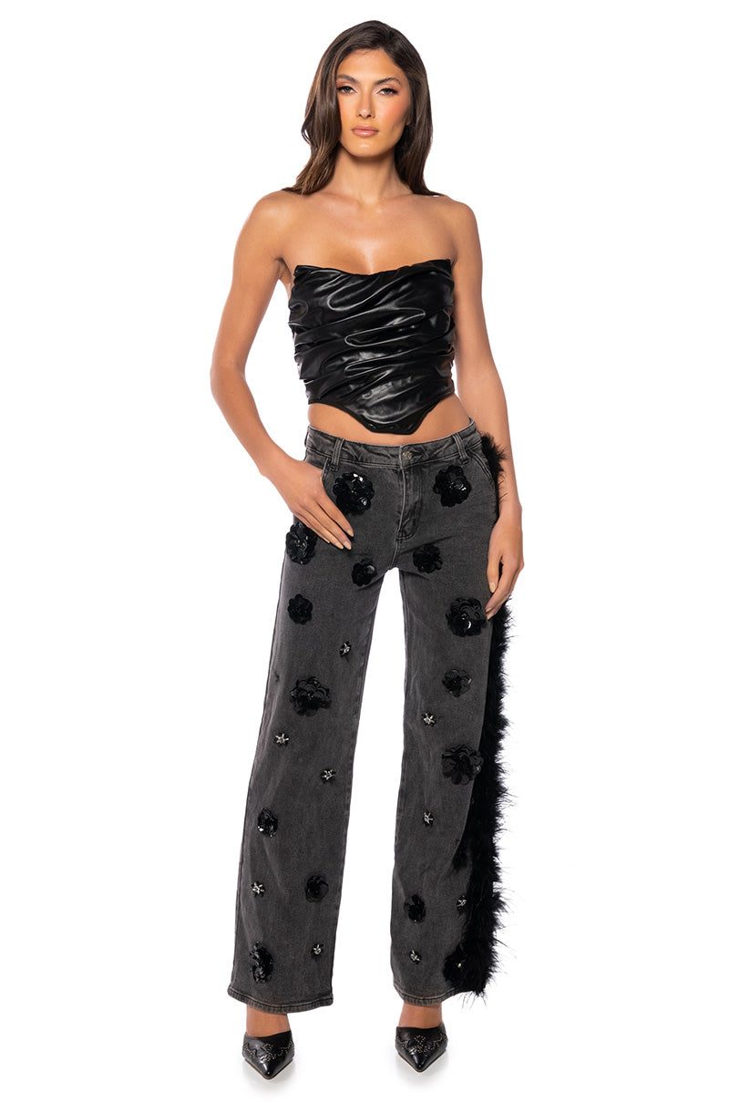 VELVET ROSES APPLIQUE FEATHERED JEANS