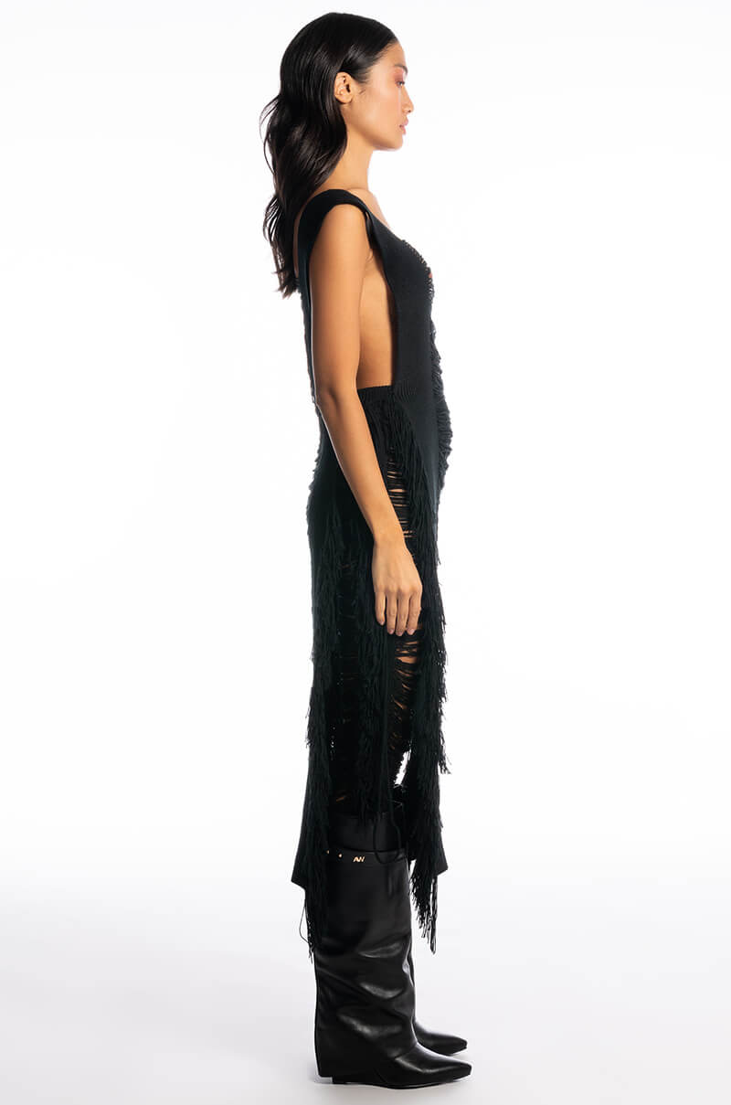 SHREDDED SLEEVELESS LONG KNIT SWEATER